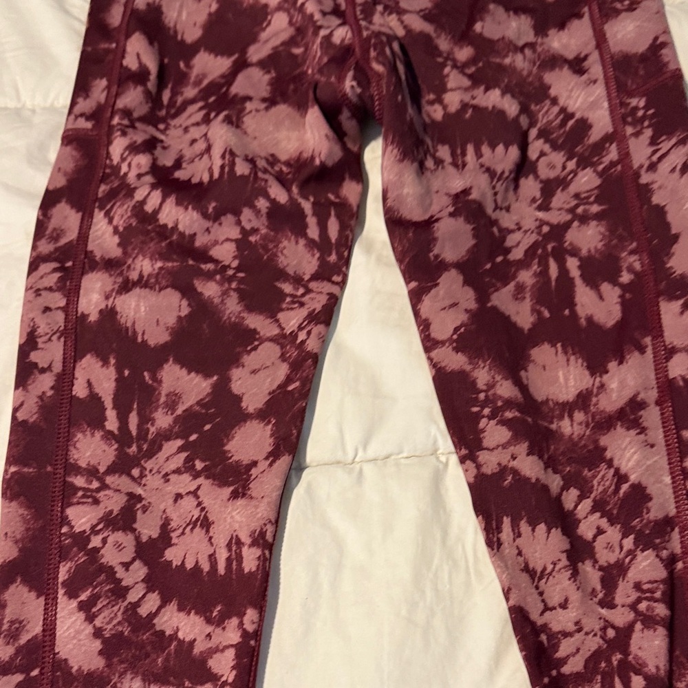 Stylish Burgundy Patterned Leggings - Picture 4 of 5